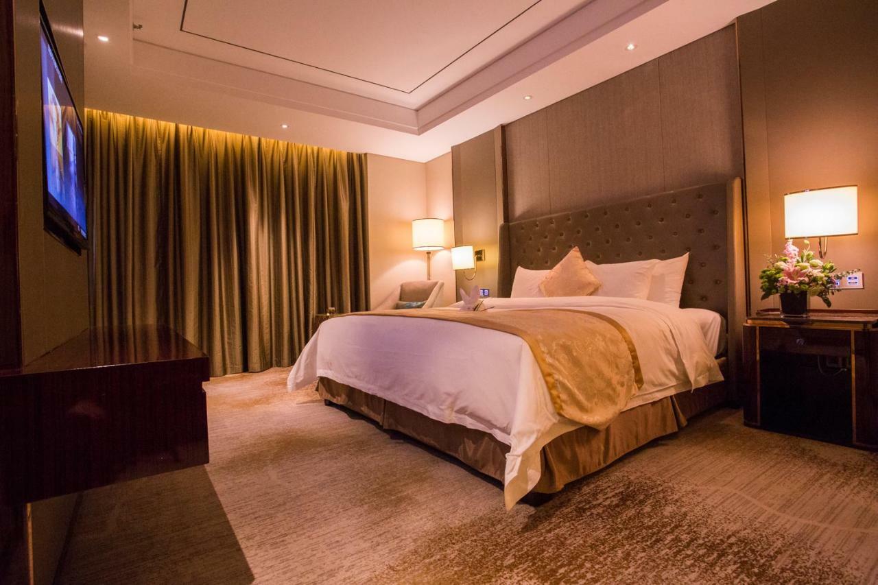 Howard Johnson Qinlu Plaza Yingtan Екстер'єр фото